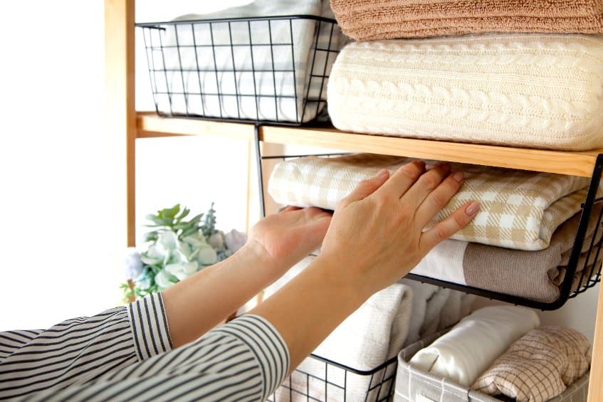 Exploitez vos espaces verticaux avec des étagères modulaires