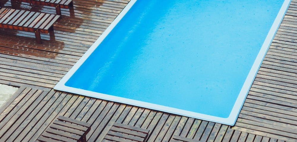 Peut-on enterrer une piscine en acier